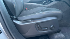 Volvo XC40 2.0 B4P Plus Dark 5dr Auto Petrol Estate